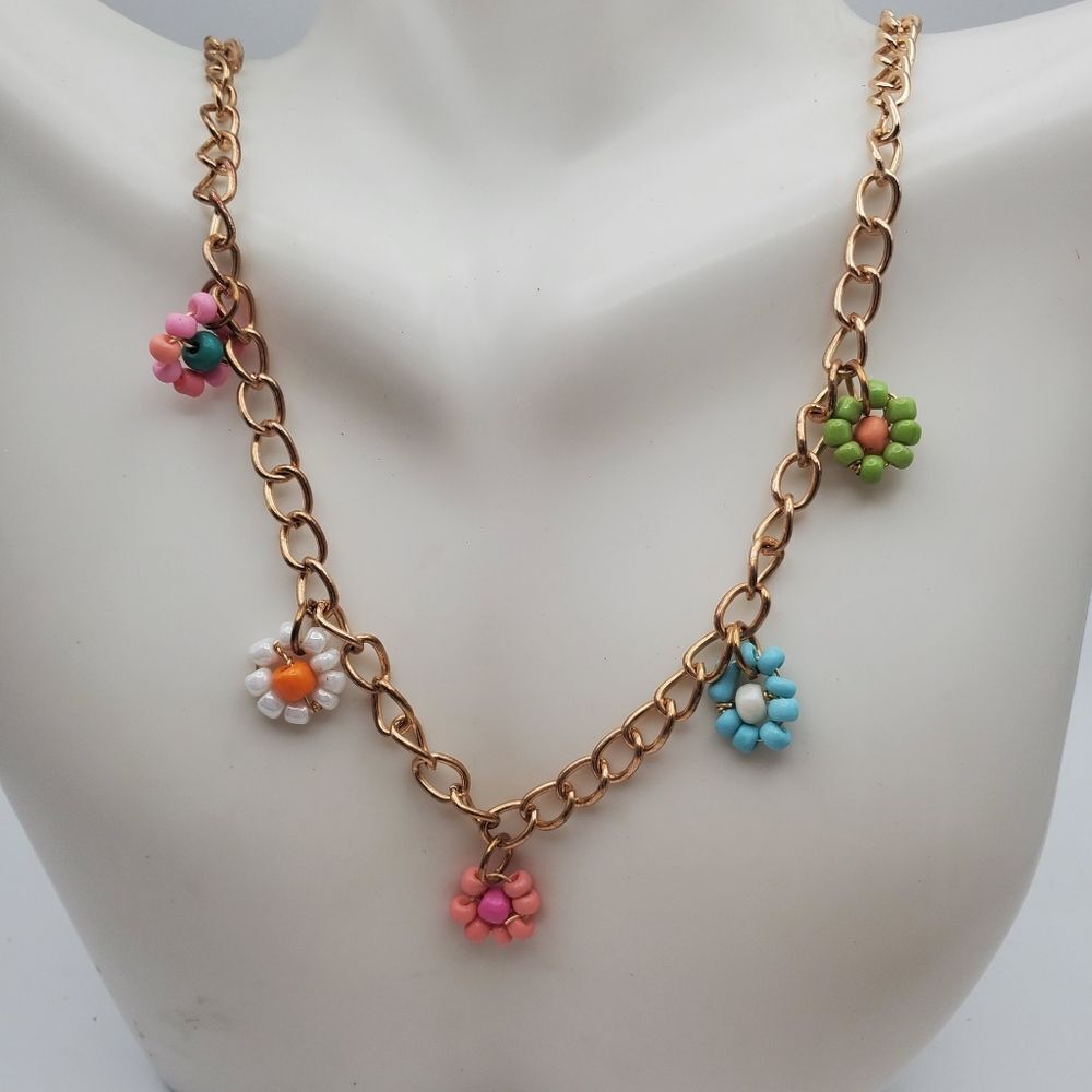 Flower power charm necklace hippe vibes
